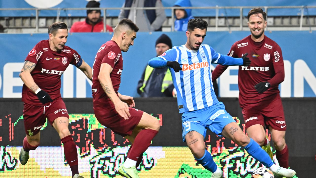 Urgență la CFR Cluj: Damjan Djokovic revine în cantonament Damjan Djokovic, mijlocașul de 35 de ani al CFR Cluj, a fost convocat de urgență să se alăture echipei în cantonamentul din Spania, la doar câteva zile după ce fusese anunțat că va fi lăsat să-și caute o nouă echipă