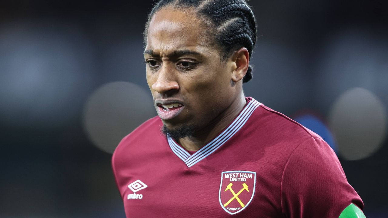Titlu: West Ham își îmbunătățește lotul cu un transfer important Odată cu deschiderea ferestrei de transferuri din iarnă, West Ham United a decis să acționeze rapid pentru a-și întări echipa