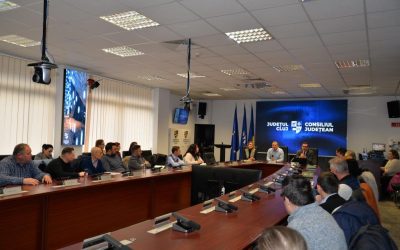 Clujul face un nou pas spre digitalizarea administrației locale: toate primăriile de comune, incluziv orașul Huedin, vor fi conectate la platforma Ghișeul Unic Într-un efort de a moderniza și unifica procedurile administrative din județul Cluj, Consiliul Județean a anunțat că începând de săptămâna aceasta toate primăriile de comune, inclusiv orașul Huedin, vor fi integrate în platforma digitală Ghișeul Unic