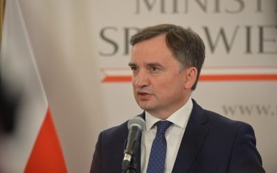 Tribunalul din Varșovia a dispus arestarea preventivă a fostului ministru al justiției, Zbigniew Ziobro, aflat în centrul unui scandal de amploare ce zguduie scena politică și juridică a Poloniei