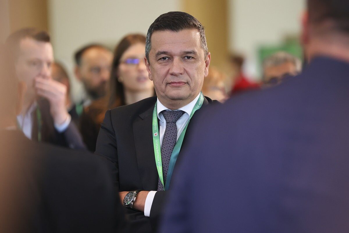 Sorin Grindeanu, liderul PSD, a clarificat poziția partidului în privința negocierilor pentru numirea șefilor serviciilor secrete, subliniind așteptările și procedura prevăzută de lege