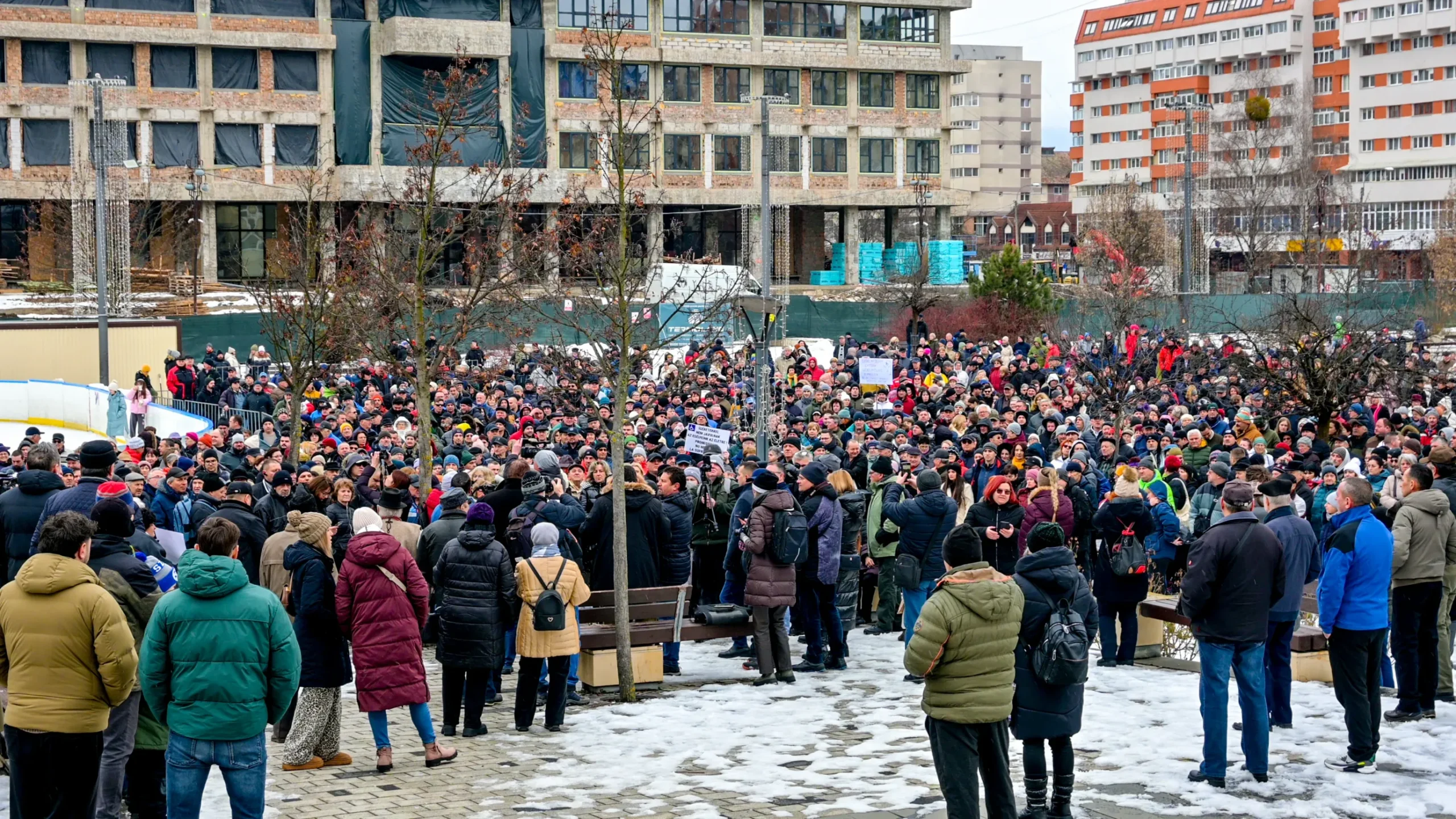 Protest în Gheorgheni împotriva majorării taxelor și a UDMR