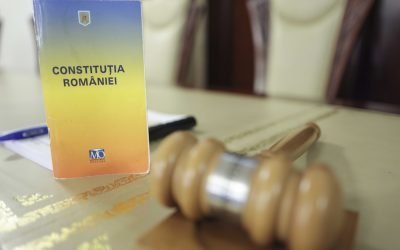Curtea Constituțională amână pentru a doua oară decizia privind pensiile magistraților, termenul fiind stabilit pentru 18 februarie Decizia privind modul în care pensiile magistraților vor fi reglementate în continuare rămâne în suspans, după ce Curtea Constituțională a decis miercuri să amâne, pentru a doua oară, pronunțarea unei decizii definitive