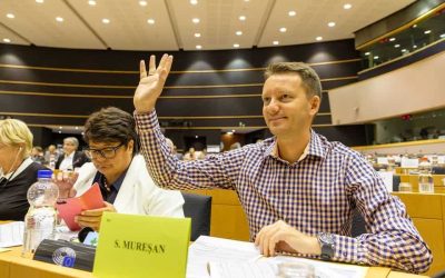 Siegfried Mureșan contrazice criticile privind situația economică a României: „Situația este mai bună decât în 2025” Într-un clar contraargument la adresa presupuselor dificultăți economice ale României, europarlamentarul liberal Siegfried Mureșan a intervenit pe pagina sa de Facebook pentru a evidenția o realitate diferită de cea prezentată de opozanți sau de anumite analize critice