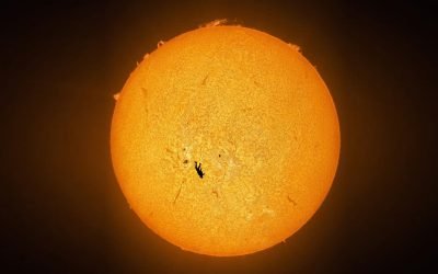 Mutarea centrelor de date în spațiu, o idee aparent scoasă din sferele science-fiction, devine din ce în ce mai mult o temă de discuție serioasă în industria tehnologică globală