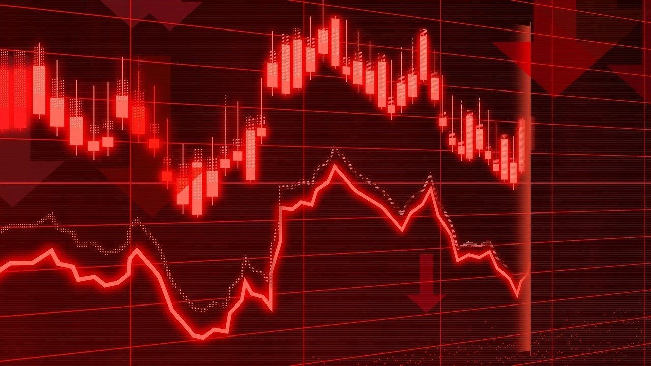 România ar putea intra în recesiune tehnică, anunțată oficial în această săptămână, situație ce a alimentat deja discuții aprinse despre sănătatea economiei naționale și măsurile guvernamentale necesare pentru evitarea unui declin economic accentuat