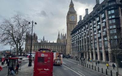 big-ben-double-decker-turisti-londra.jpg - StiriFresh