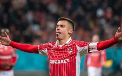 Cătălin Cîrjan nu pleacă de la Metalist 1925: Antrenorul răspunde zvonurilor Cătălin Cîrjan, tânărul și talentatul mijlocaș al echipei Metalist 1925, a stârnit recent un val de speculații în lumea fotbalului românesc și nu numai, după ce au apărut zvonuri despre o ofertă impresionantă, de 4 milioane de euro, din partea unei echipe străine