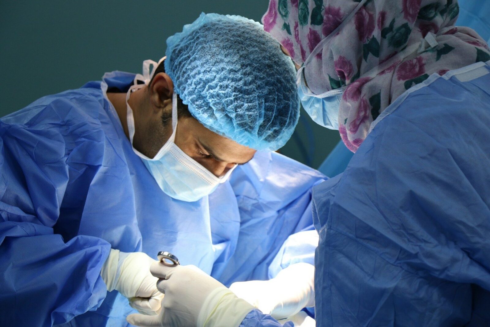 Târgu Mureș: un transplant de inimă salvează o viață, devansând limitele medicinei românești Un caz excepțional a avut loc recent în România, plasând Târgu Mureș în centrul atenției medicale naționale
