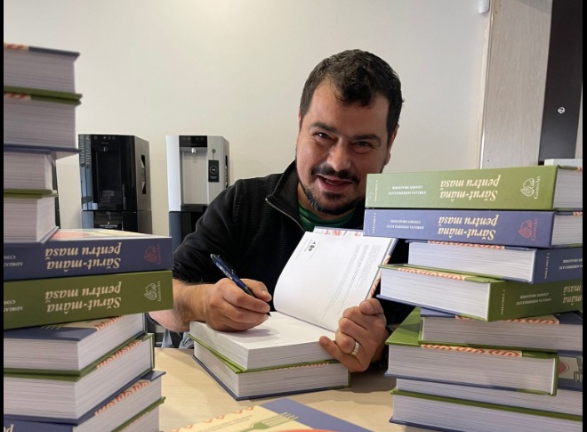 cosmin-dragomir-autor-carti-scriitor.jpg - StiriFresh