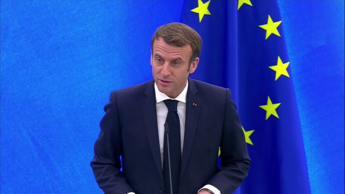Președintele Franței, Emmanuel Macron, atrage atenția asupra devenirii viitoare a relațiilor dintre Europa și Rusia, subliniind necesitatea ca blocul european să își definească propriile reguli de coexistență cu Moscova după încheierea conflictului din Ucraina