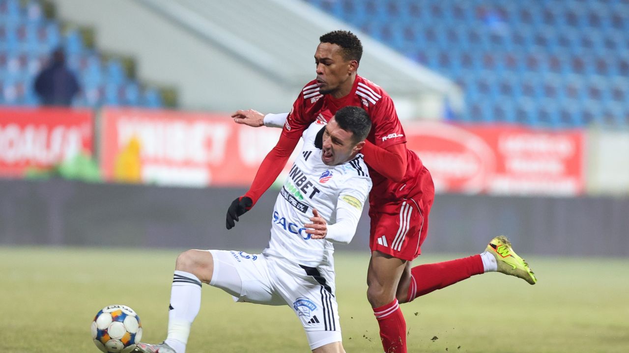 FC Botoșani înfruntă Oțelul Galați într-o confruntare crucială pentru Superligă Astăzi, la ora 18:30, FC Botoșani se pregătește să întâlnească Oțelul Galați în cadrul rundei cu numărul 24 din Superliga