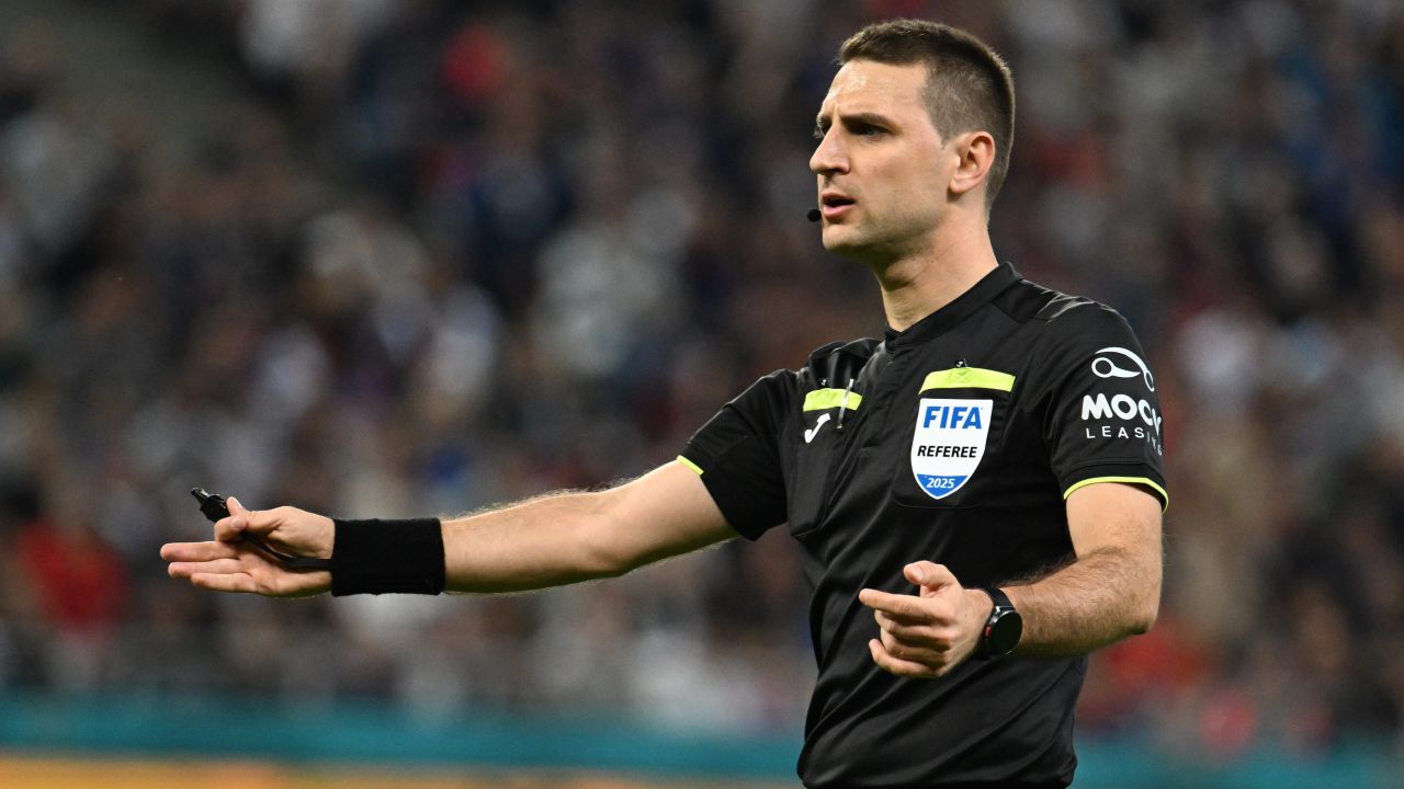 Rapid – Dinamo: Rivalitate și Emoții în Derby-ul Etapei Sâmbătă, 21 februarie 2023, Rapid și Dinamo se vor confrunta într-unul dintre cele mai așteptate derby-uri din fotbalul românesc, în cadrul etapei a 28-a din Superliga