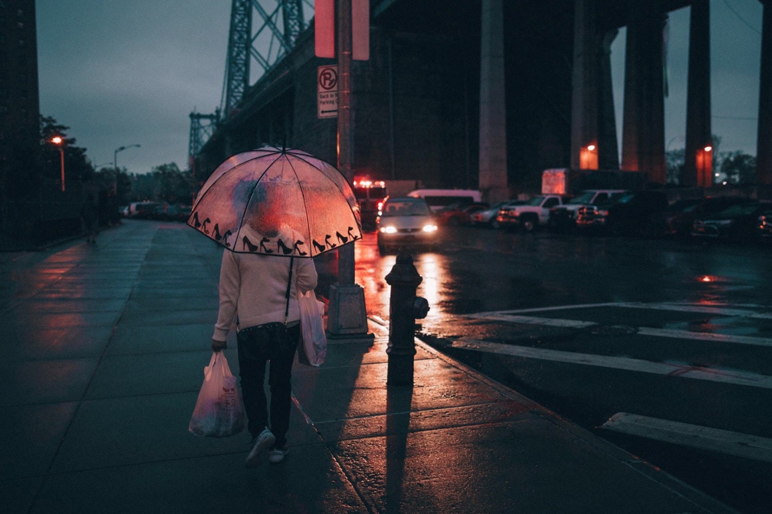 Fotografia nocturnă fără trepied pare, la prima vedere, un totul imposibil pentru orice pasionat de imagine