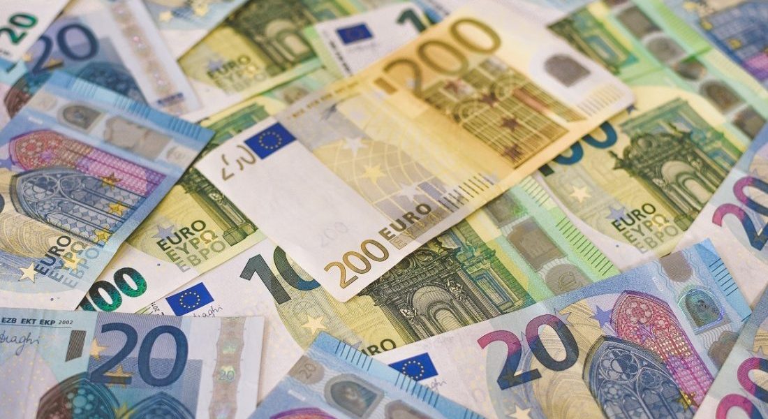 Guvernul pregătește un pachet de relansare economică de un miliard de euro pentru transformarea economiei românești Pe fondul incertitudinilor generate de perturbările globale și de criza economică cauzată de pandemie, Guvernul României anunță un impuls major pentru revitalizarea economiei naționale