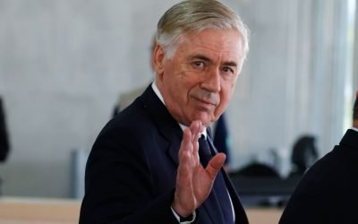 Carlo Ancelotti acceptă oferta și semnează un nou contract.