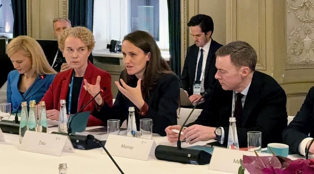 Oana Ţoiu, în discuție la Munchen despre rolul Europei în sprijinul pentru NATO Ministrul român al Afacerilor Externe, Oana Ţoiu, a participat la cea mai importantă conferință de securitate din Europa, cea de la Munchen, impulsionând o discuție crucială privind consolidarea eforturilor comune de apărare într-o regiune marcată de tensiuni crescânde