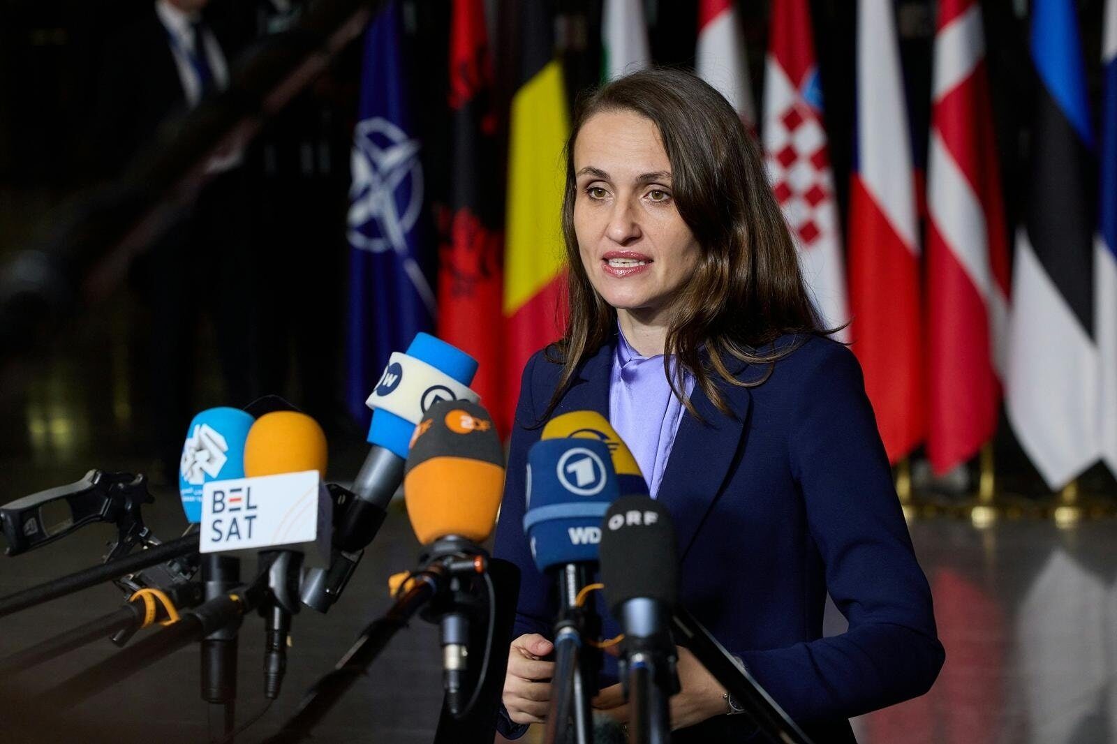 Oana Țoiu, în vizită oficială în Marea Britanie pentru întărirea relațiilor bilaterale Un angajament important pentru relațiile dintre România și Regatul Unit va fi în centrul atenției în această săptămână, când ministrul afacerilor externe, Oana Țoiu, va întreprinde o vizită oficială în Marea Britanie