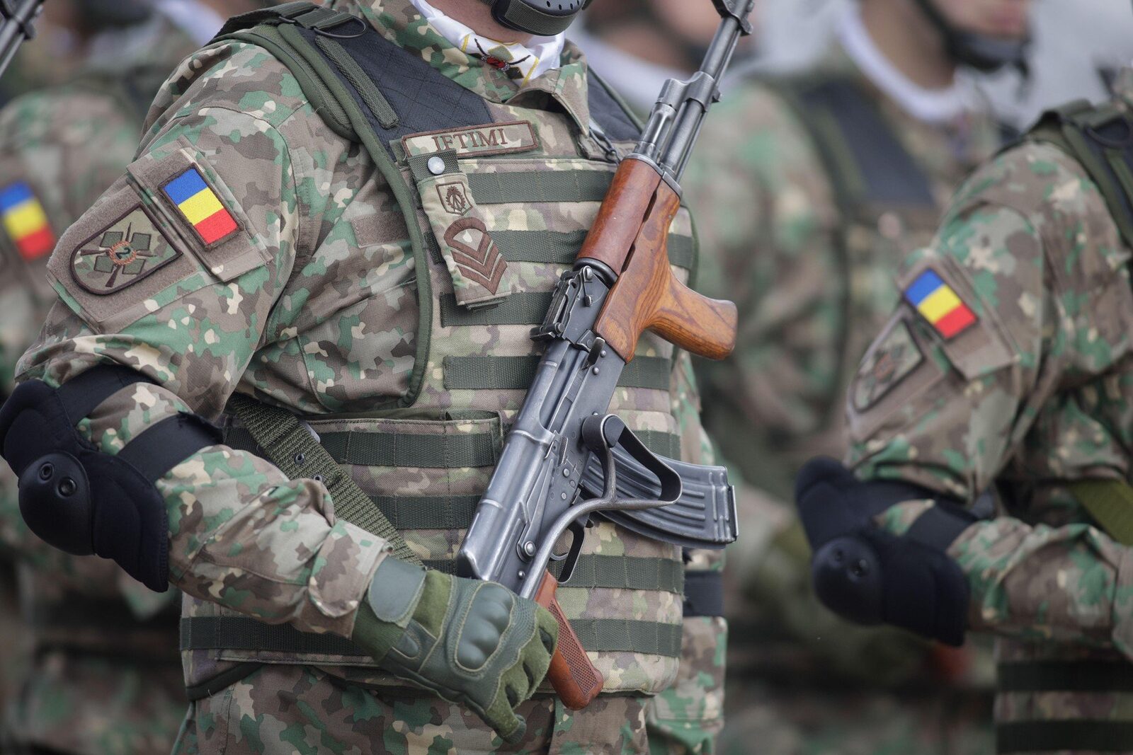 Control masiv la Batalionul 52 Geniu Tisa din Satu Mare: Ministrul Apărării anunță sesizarea DNA după descoperiri grave Un scandal major zguduie Ministerul Apărării Naționale (MApN), după ce un control recent la Batalionul 52 Geniu Tisa din Satu Mare a scos la iveală nereguli grave, fapt pentru care instituția a decis să sesizeze Directia Națională Anticorupție (DNA)