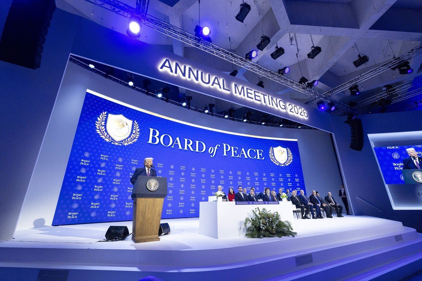 Polonia şi Italia refuză aderarea la noul “Consiliu pentru Pace” lansat de Donald Trump Decizia surprinzătoare a Poloniei și Italiei de a nu se alătura “Consiliului pentru Pace” propus de președintele american Donald Trump marchează o schimbare de paradigmă în politica lor externă