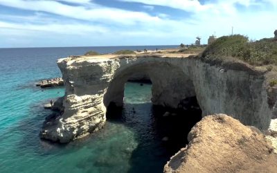 Arcul Îndrăgostiților de pe coasta Italiană a Adriaticii s-a prăbușit, provocând o tristețe în rândul iubitorilor naturii și turiștilor care îl considerau unul dintre cele mai reprezentative simboluri ale zonei