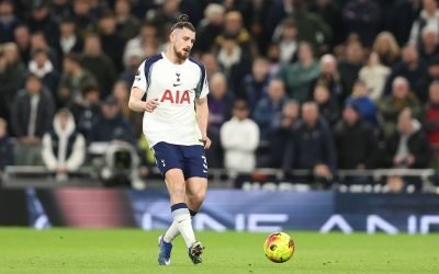 Radu Drăgușin, o nouă stea pe cerul fotbalului englezesc Radu Drăgușin continuă să impresioneze în Premier League, devenind un nume din ce în ce mai cunoscut pe scena fotbalului internațional