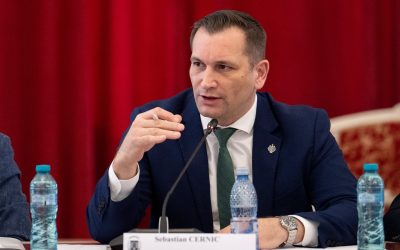 Critici dure la adresa modului de alocare a fondurilor europene în agricultură: senatorul Sebastian Cernic cere reforme semnificative Președintele Comisiei pentru Agricultură din Senat, senatorul Sebastian Cernic, atrage atenția asupra eficienței și echității modului în care sunt distribuiți banii europeni către sectorul agricol din România