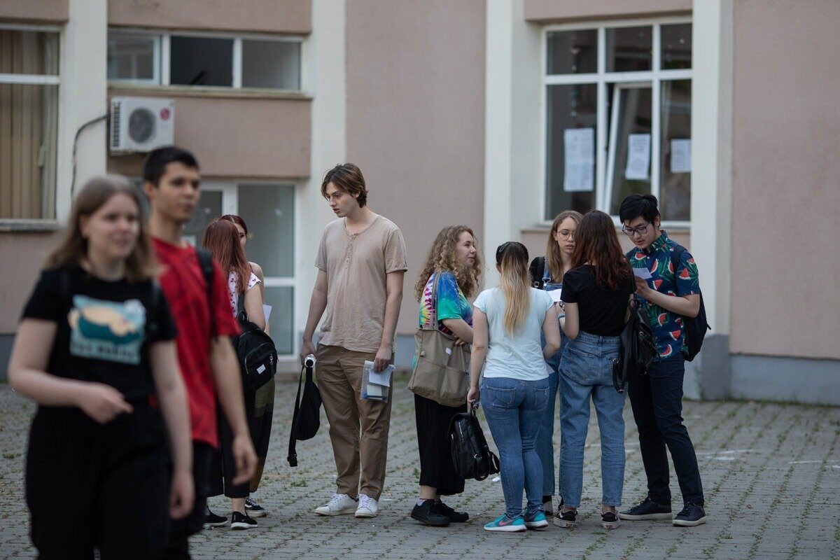 Simulare Bac 2026: Elevii de clasa a XII-a susțin proba la alegere la ora 09:00