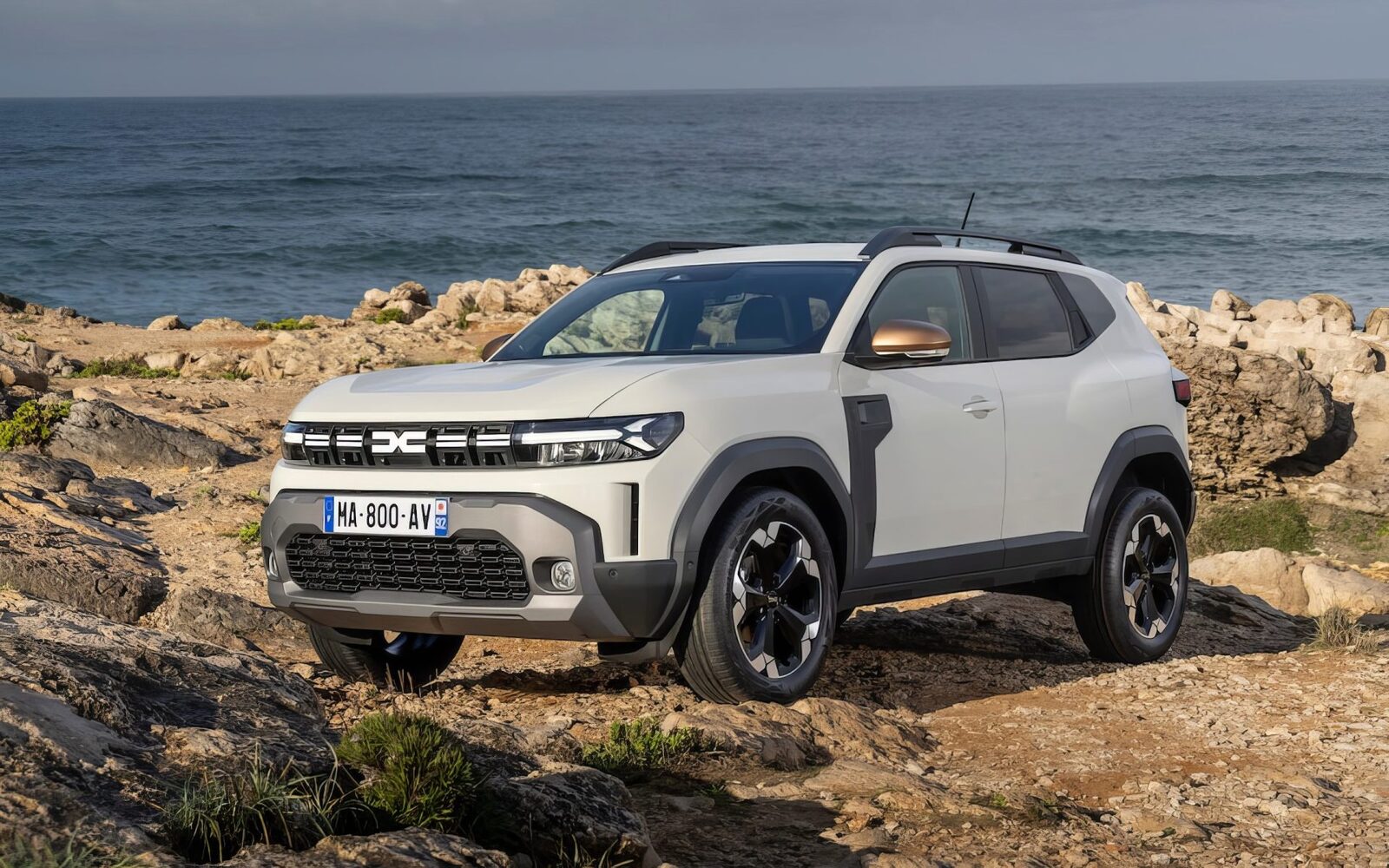 Dacia își surprinde din nou admiratorii, iar antreprenorii din domeniul auto și pasionații de tehnologie pot resimți un aer proaspăt în ceea ce privește și poziția virtuală a mărcii românești pe piață