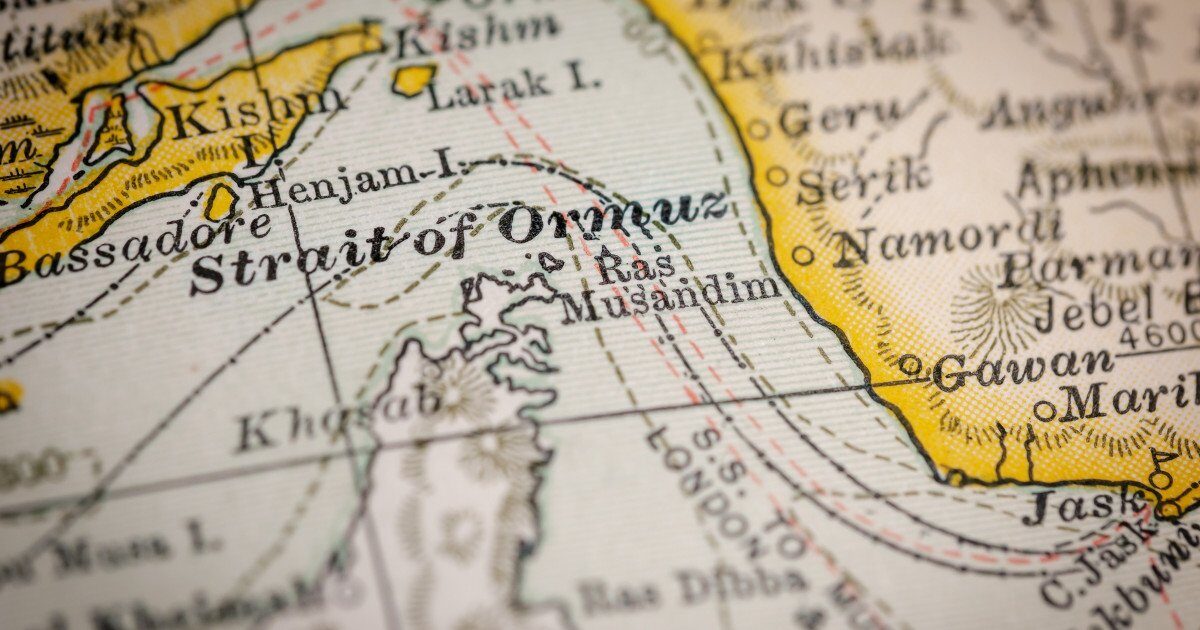 Iranul se arată dispus să sprijine navele japoneze în traversarea Strâmtorii Ormuz, o zonă strategică de o importanță crucială pentru transportul mondial al petrolului, în ciuda tensiunilor crescute din regiune