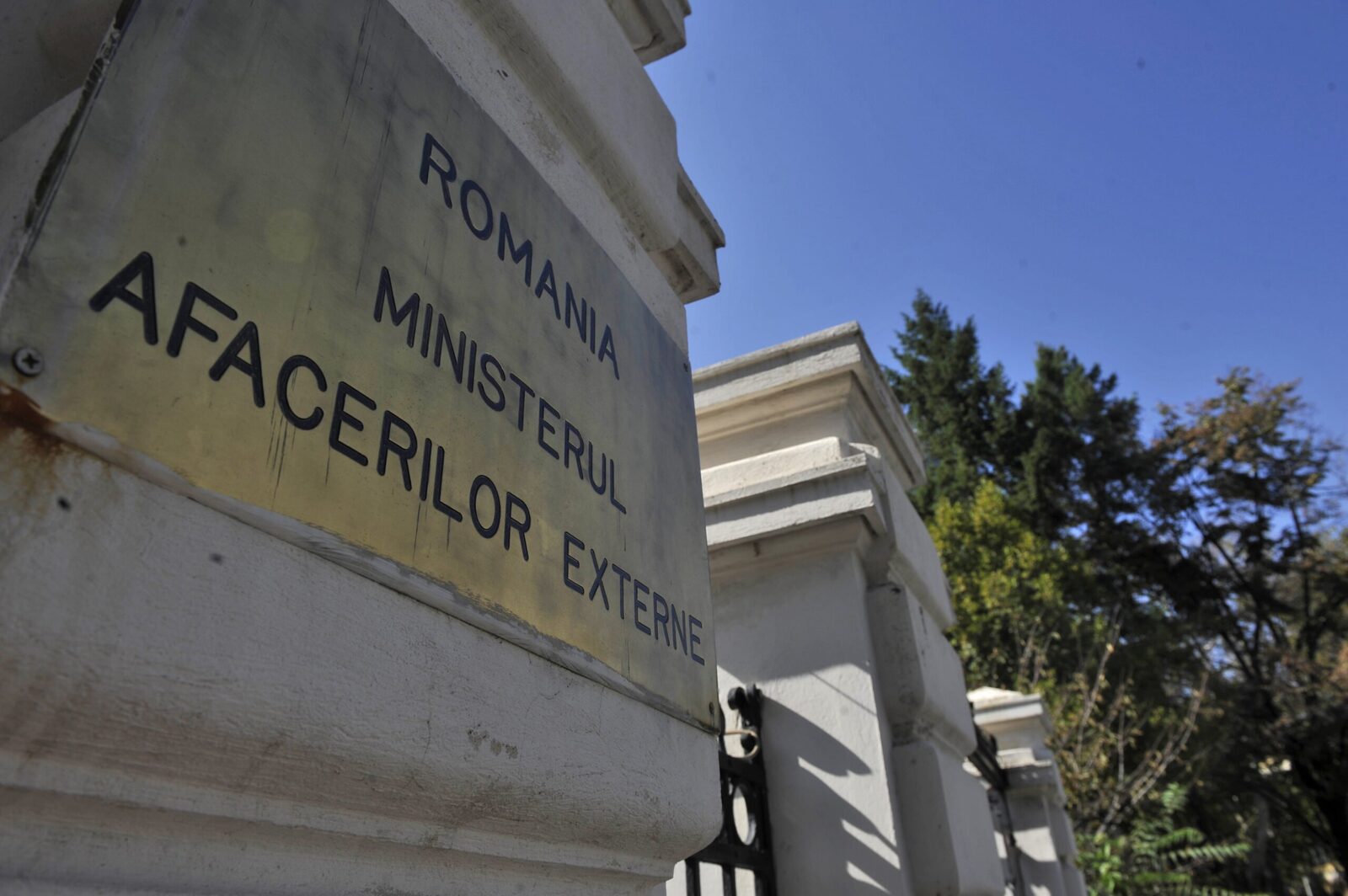 Cetățenii români aflați în Belgia sau planificând călătorii către această țară trebuie să fie pregătiți pentru perturbări majore ale serviciilor de transport joi, 12 martie, ca urmare a anunțului privind o grevă națională în Belgia