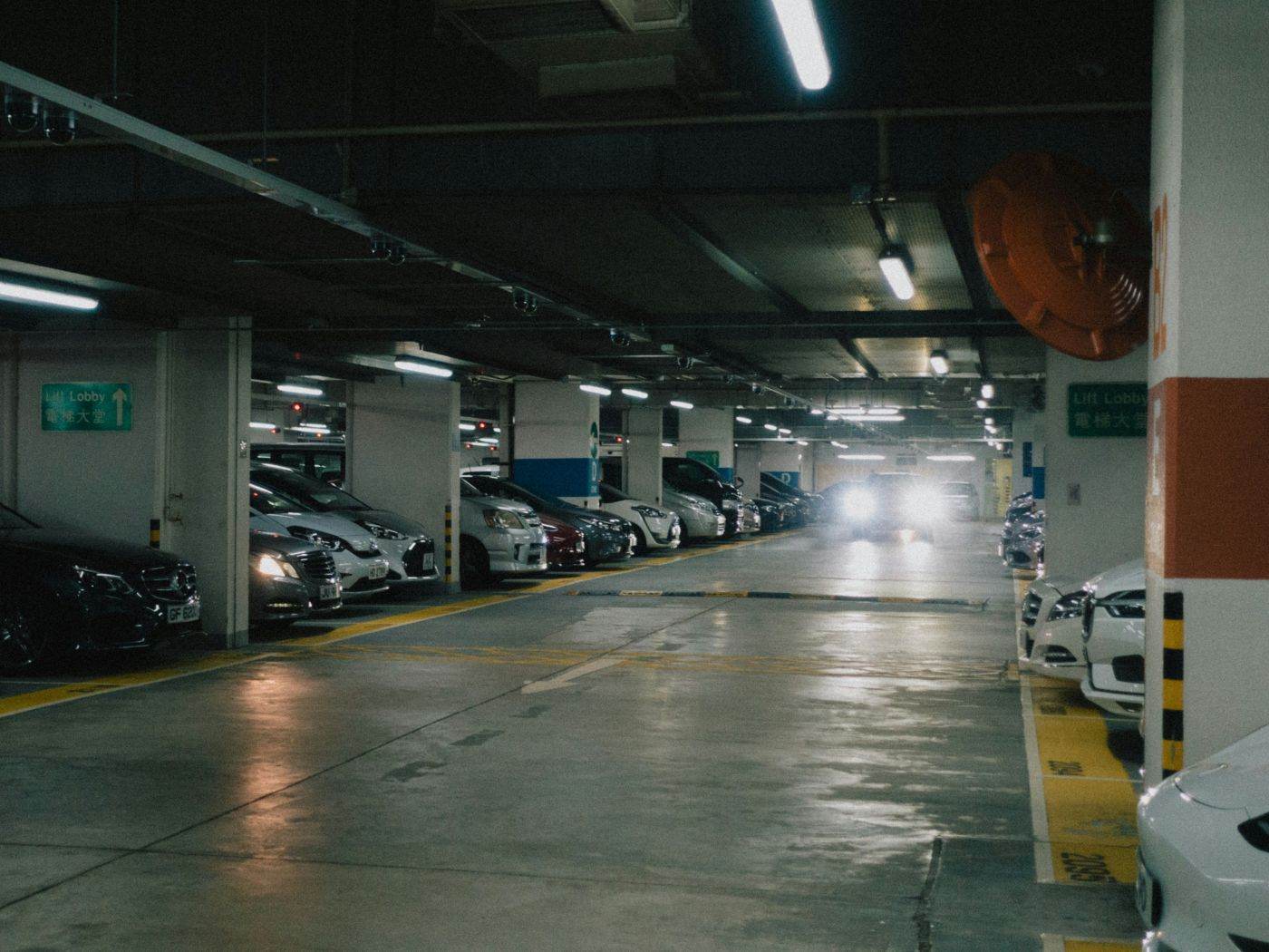 Marile companii din industria auto din Statele Unite solicită pasiv guvernului să păstreze restricțiile asupra accesului producătorilor chinezi pe piața americană, semnalând astfel o continuare a tensiunilor comerciale și a controalelor protectioniste care domină sectorul auto global