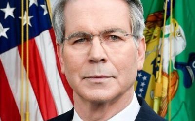 Secretarul Trezoreriei SUA apără politica de escaladare în conflictele cu Iranul Într-un interviu controversat, Scott Bessent, secretarul Trezoreriei Statelor Unite, a declarat că atacurile asupra infrastructurii iraniene pot fi considerate uneori necesare pentru a dezescalada conflictul