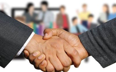 Președinta Comisiei Europene, Ursula von der Leyen, în vizită controversată în Australia pentru negocieri comerciale Ursula von der Leyen, liderul instituției europene, se află în plină vizită oficială în Australia, o primă pentru un oficial de rang atât de înalt, având ca scop principal încheierea unui acord de liber schimb între Uniunea Europeană și statul australian