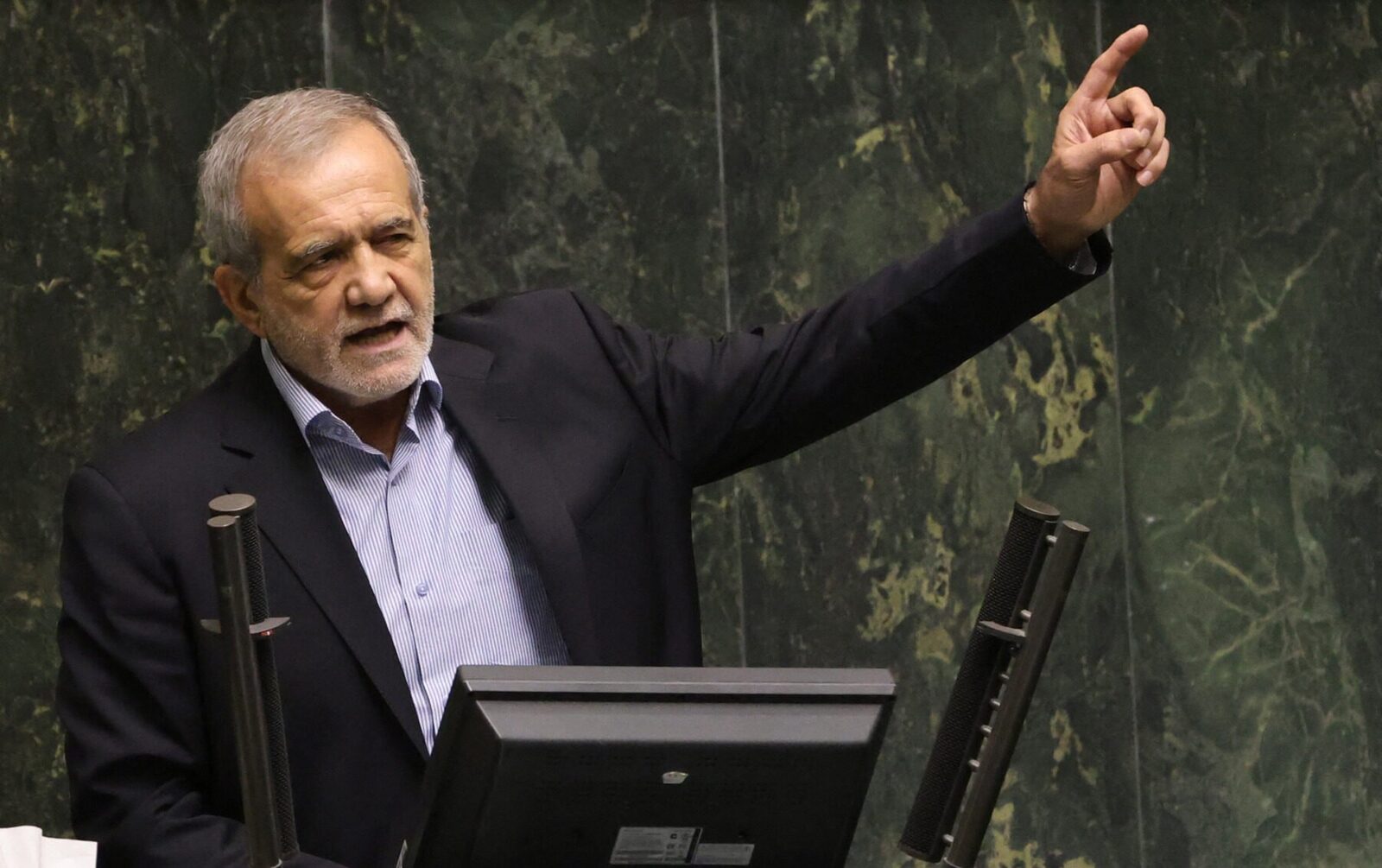 Iranul insistă că despăgubirile trebuie să fie o condiție esențială pentru încheierea conflictului cu SUA și Israel Într-un moment de tensiune crescută în Orientul Mijlociu, Iranul face valuri pe scena diplomatică anunțând că despăgubirile trebuie să fie parte integrantă a oricărui acord de încetare a conflictului cu Statele Unite și Israelul