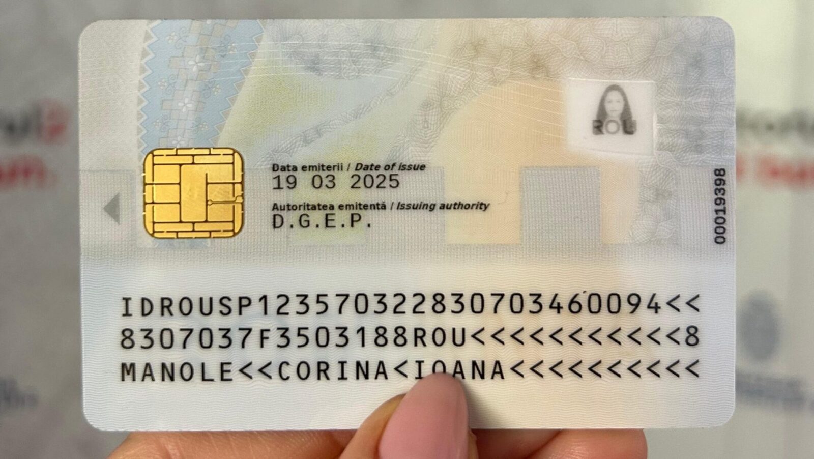 Nicușor Dan anunță că termenul pentru cartea electronică de identitate este decembrie 2026