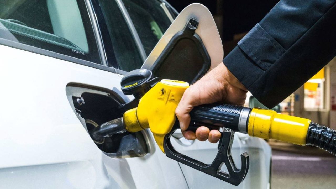 Prețurile la carburanți ar scădea dacă s-ar încheia conflictul din Orientul Mijlociu, când s-ar întoarce la nivelul inițial