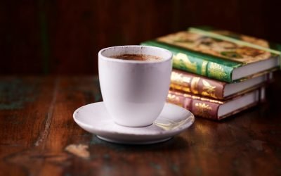 Plurala corectă a cuvântului „cappuccino”: „capuținer” sau „cappuccini”