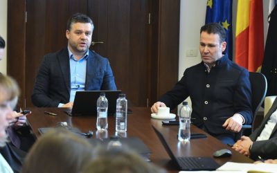 Primăriile Capitalei și ale sectoarelor colaborează pentru soluții concrete de trafic și urbanism Un pas important pe drumul colaborării între administrația centrală și cea locală a fost făcut zilele acestea, când primarul general al Bucureștiului, Ciprian Ciucu, a anunțat intenția de a dezvolta proiecte comune cu edilul Sectorului 3, Robert Negoiță