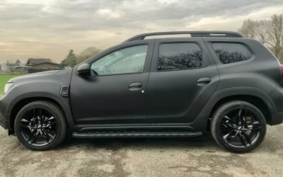 După o iarnă aspră, plină de gropi, borduri și drumuri nesigure, mulți șoferi se confruntă cu un comportament al mașinii care pare straniu sau chiar începutul unor probleme mai serioase