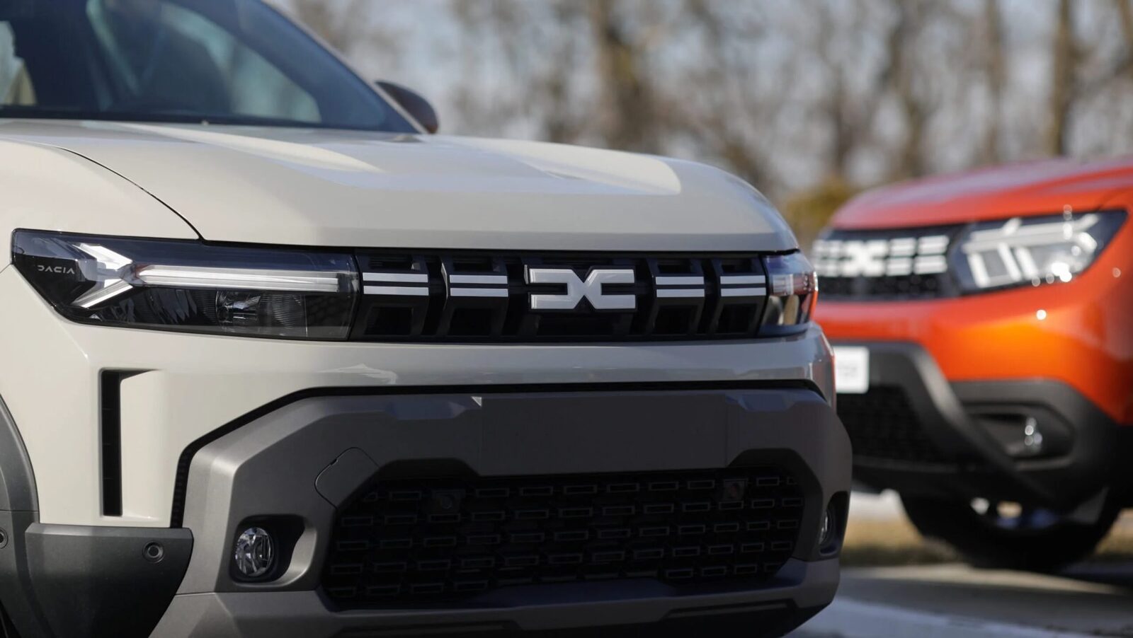 Dacia Își pierde Dinamica pe Piața Europeană în Februrie 2026, Cu Înmatriculări în Scădere Semnificativă Dacia, unul dintre cei mai renumiți producători auto cu rădăcini adânci în Europa, traversează o perioadă dificilă, înregistrând o diminuare considerabilă a vânzărilor în continent în primele două luni ale anului 2026