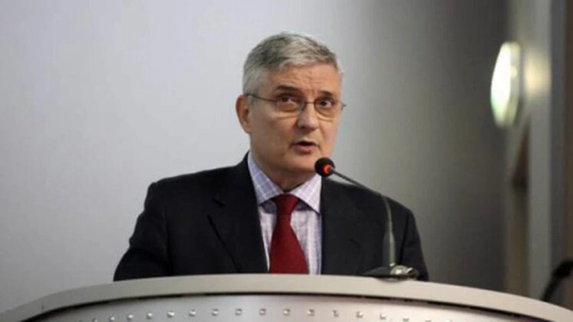 Daniel Dăianu: Să sperăm ca inteligența artificială să ne spună „până aici”
