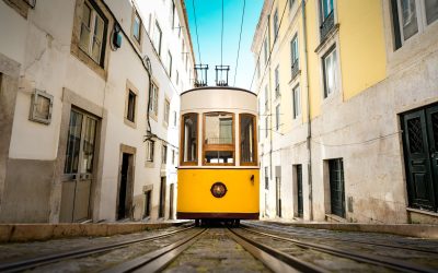 Limba în care ne formulăm dilemele morale poate influența deciziile noastre etice, sugerează un studiu recent care a analizat impactul limbajului asupra alegerilor noastre