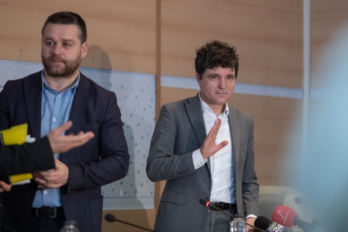 Ciprian Ciucu: «Îmi doresc încă două mandate la Primăria București, președinția nu e prioritatea mea» Într-o declarație recentă, primarul general al Capitalei, Ciprian Ciucu, a pus capăt zvonurilor legate de o eventuală candidatură la alegerile prezidențiale, reafirmându-și angajamentul față de administrația locală