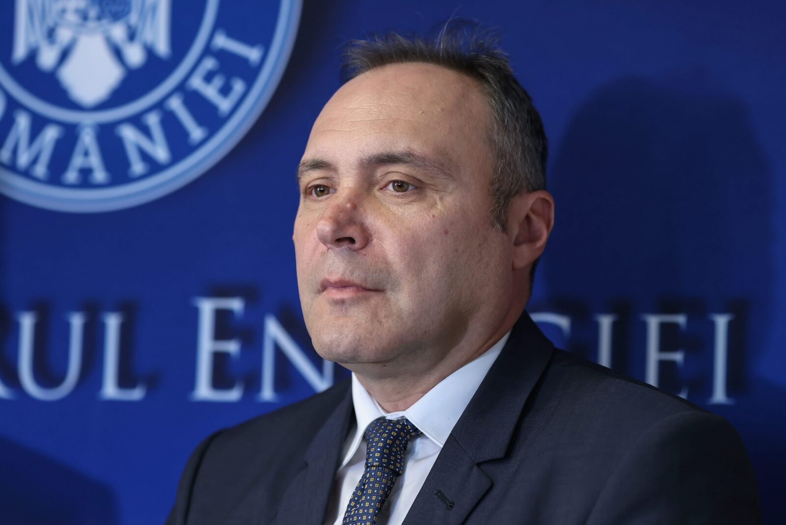 Prețurile carburanților din România au depășit pragul psihologic de 9 lei pe litru pentru motorină, marcând o etapă nouă în criza prețurilor din piața internă