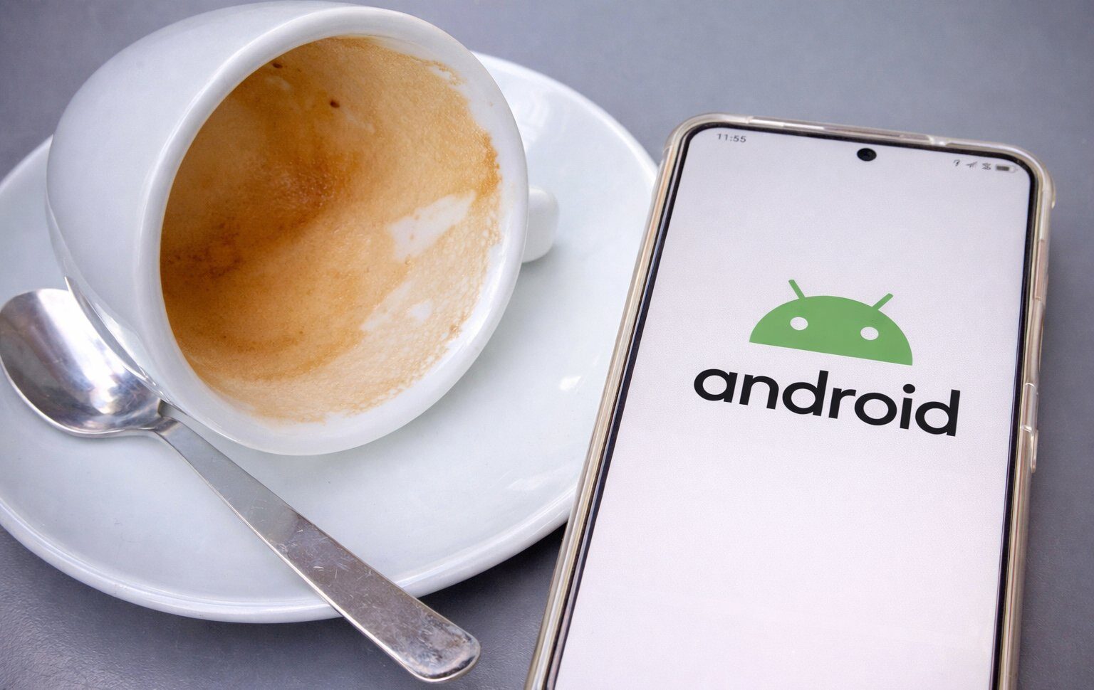 Google pare să fi revizuit, pentru moment, strategia de control asupra ecosistemului Android, în încercarea de a găsi un echilibru între securitate și libertatea utilizatorilor