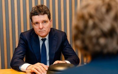 Președintele Klaus Iohannis a reafirmat angajamentul ferm al Guvernului pentru reformarea companiilor de stat, subliniind că această măsură devine o prioritate absolută pentru echilibrul bugetar și consolidarea economiei naționale