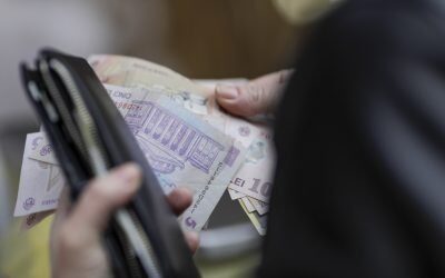 Guvernul ia în discuție nivelul salariului minim pentru 2026, în contextul provocărilor economice și sociale ale țării Ședința de joi seara a Cabinetului condus de Nicolae Bolojan a fost dedicată discuției despre viitorul salariului minim brut pe economie