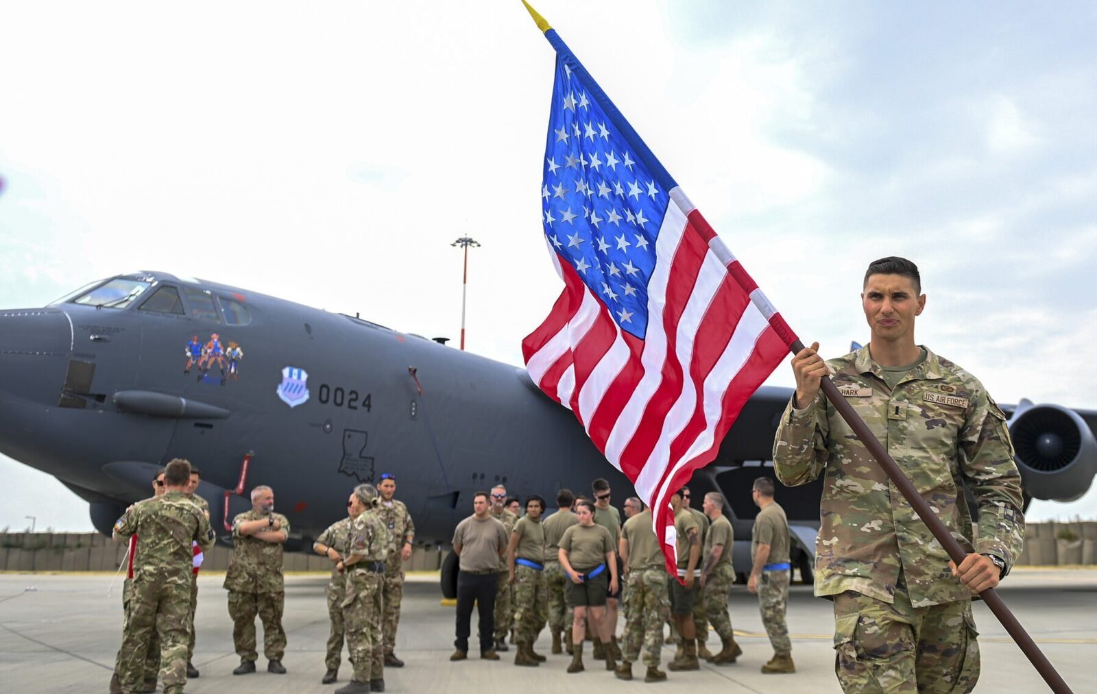 Ministerul Apărării din Bulgaria mută avioane cisternă americane pe un aeroport militar, stârnind tăcerea oficială Un nou episod în contextul intensificat al prezenței NATO în regiunea Balcanilor a luat amploare după ce autoritățile militare din Bulgaria au decis să mută avioane cisternă americane pe un aeroport militar de la Sofia