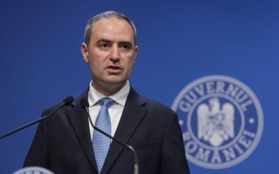 Guvernul prelungeste schema de ajutor pentru transportatori pentru a face față creșterii prețurilor la carburant Guvernul României a decis, în ședința de joi, să prelungească schema de sprijin pentru transportatori, o măsură menită să le ofere acestora o plasă de siguranță în fața creșterii accelerate a prețurilor la carburant
